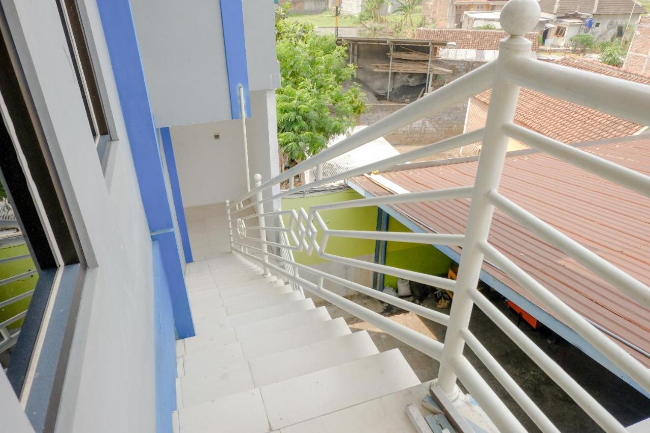 Spot On 2081 Sriwijaya Family Residence Lawang Εξωτερικό φωτογραφία